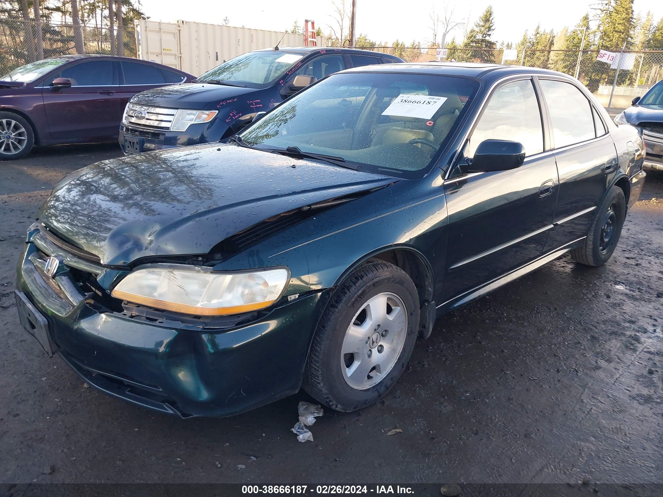 Photo 1 VIN: 1HGCG165X1A045607 - HONDA ACCORD 