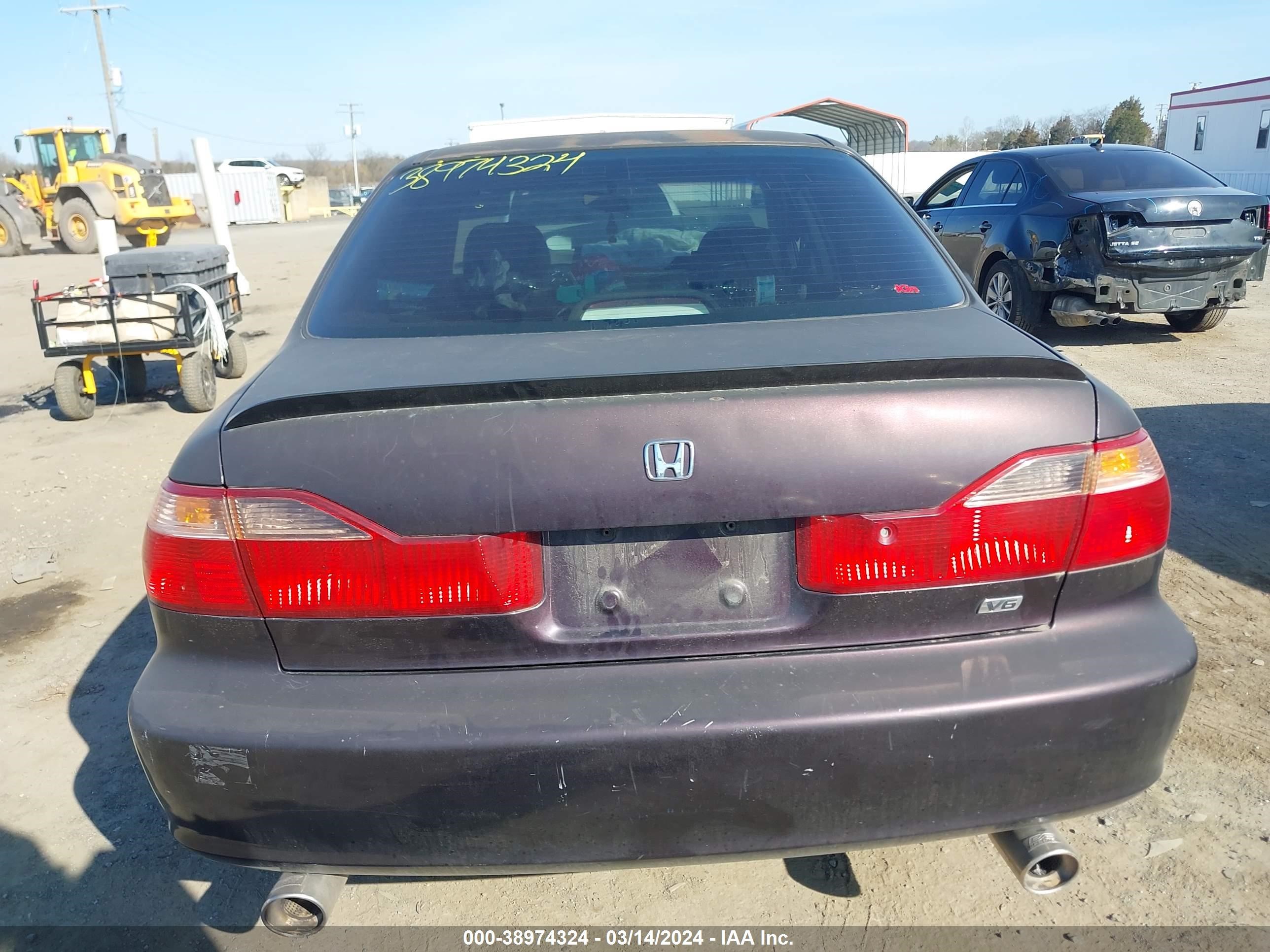 Photo 14 VIN: 1HGCG165XXA018738 - HONDA ACCORD 