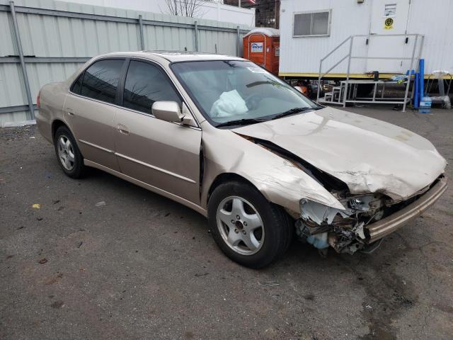 Photo 3 VIN: 1HGCG165XYA053605 - HONDA ACCORD 