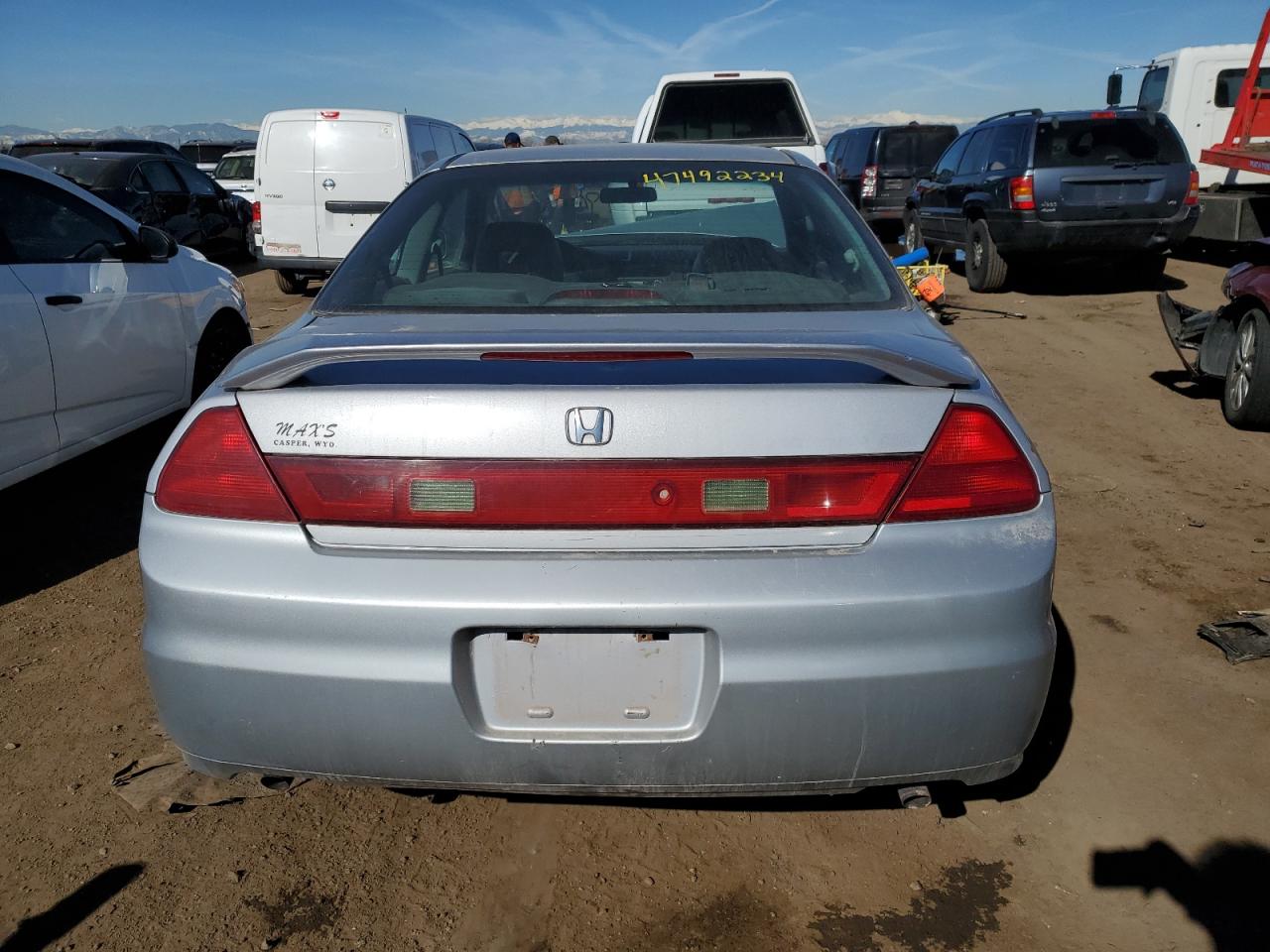 Photo 5 VIN: 1HGCG22501A003300 - HONDA ACCORD 