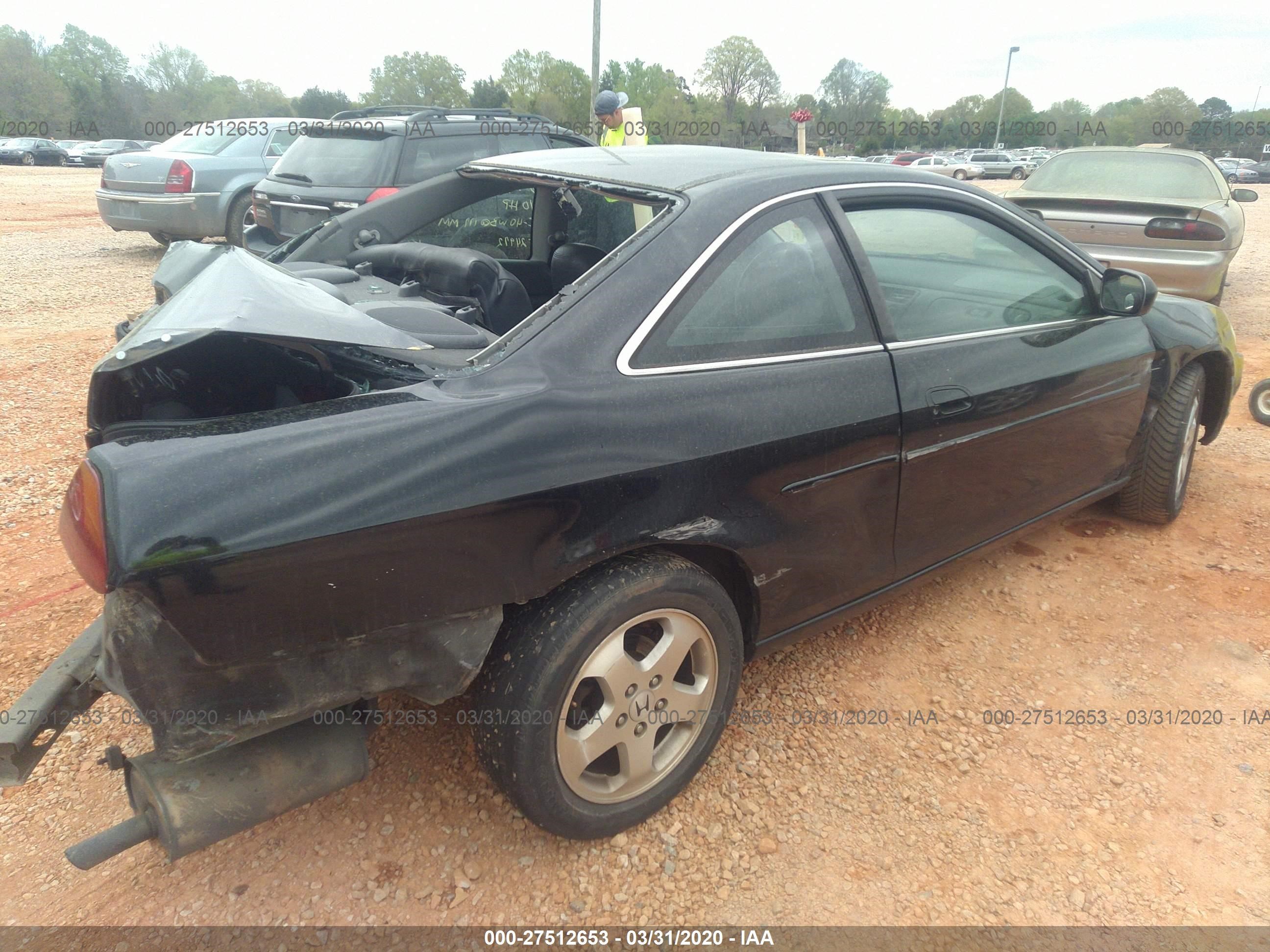 Photo 3 VIN: 1HGCG2250YA004313 - HONDA ACCORD 