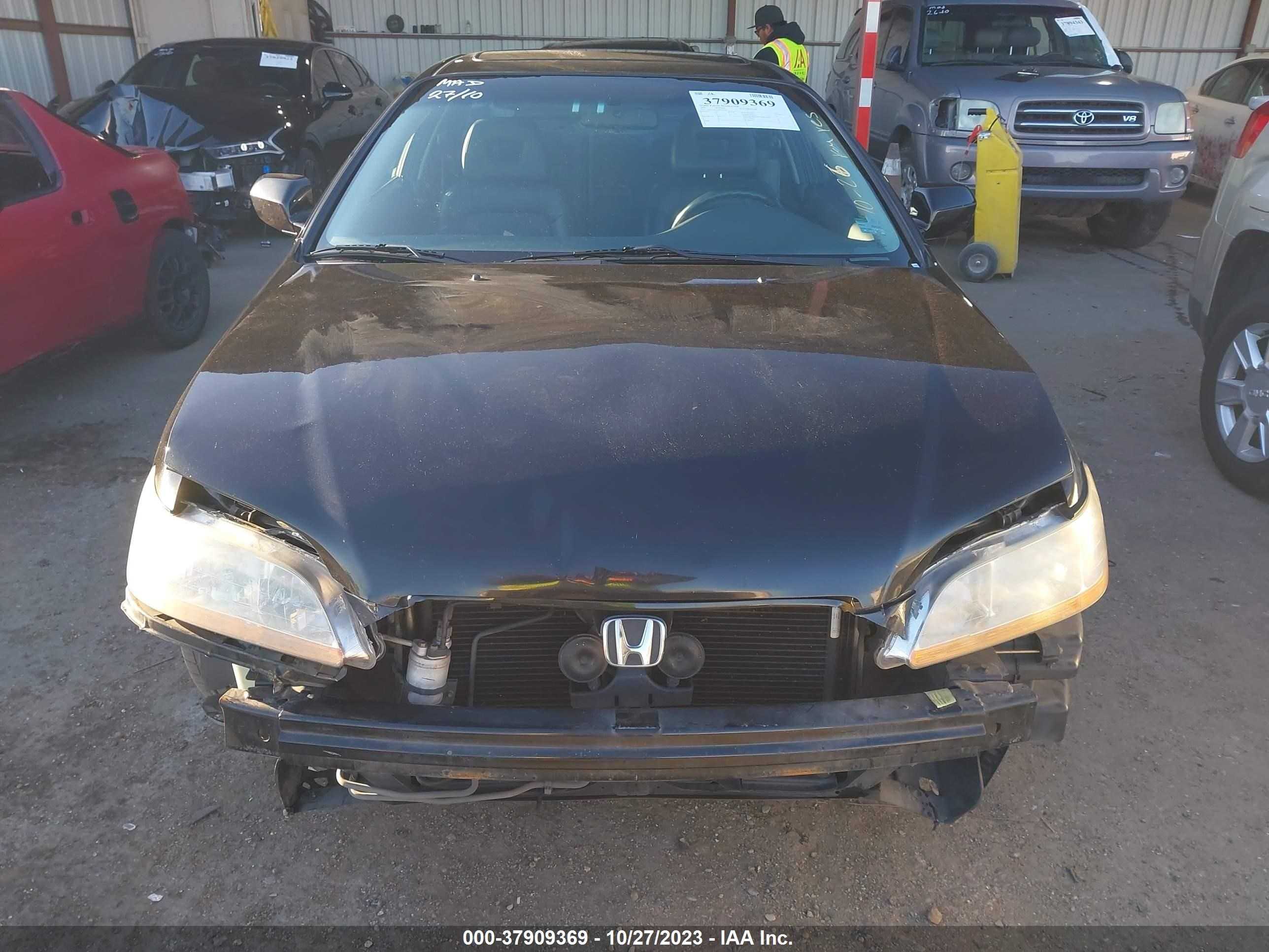 Photo 12 VIN: 1HGCG22512A011214 - HONDA ACCORD 