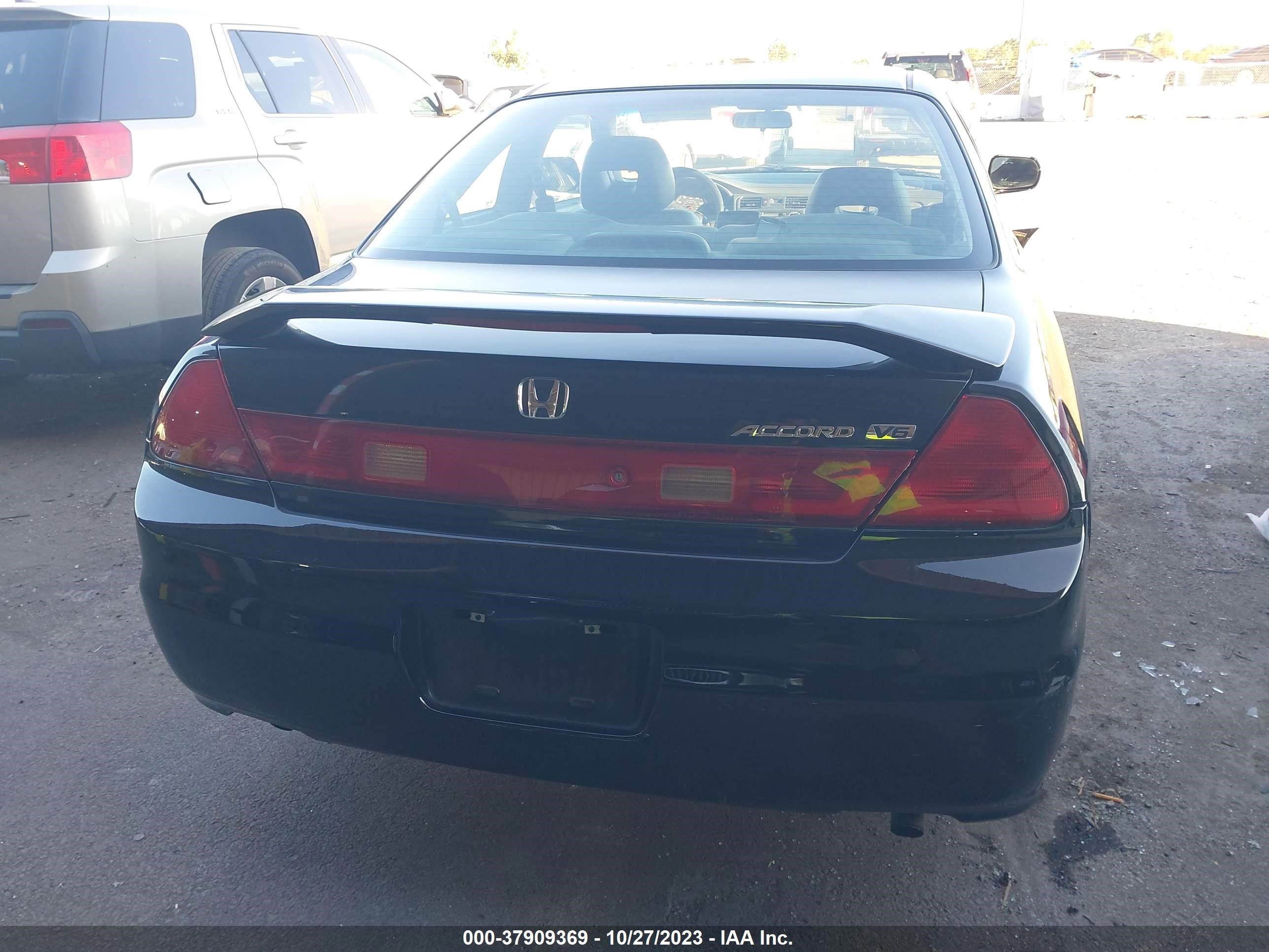 Photo 16 VIN: 1HGCG22512A011214 - HONDA ACCORD 