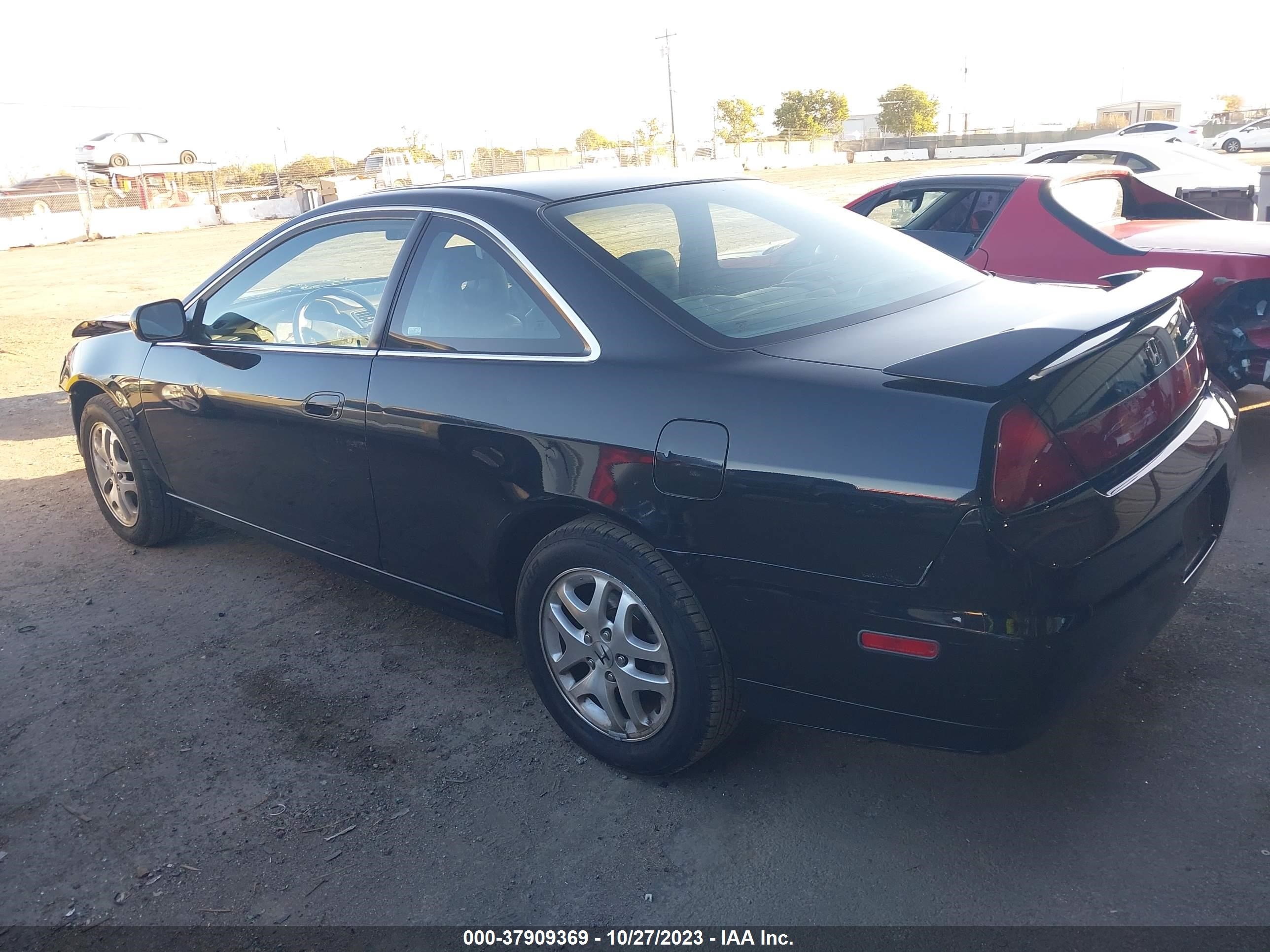 Photo 2 VIN: 1HGCG22512A011214 - HONDA ACCORD 