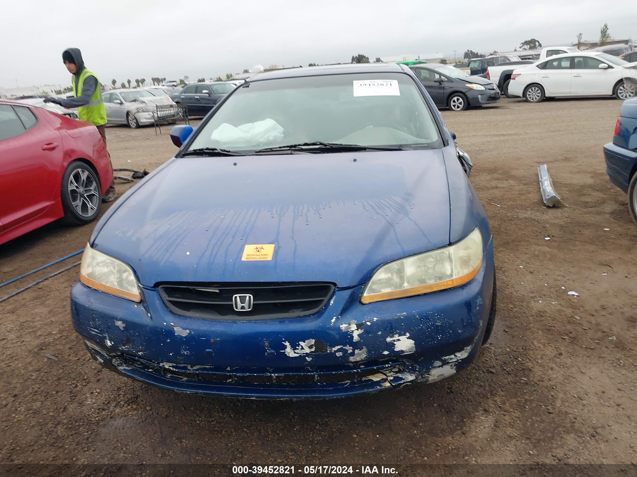 Photo 11 VIN: 1HGCG2251XA015884 - HONDA ACCORD 