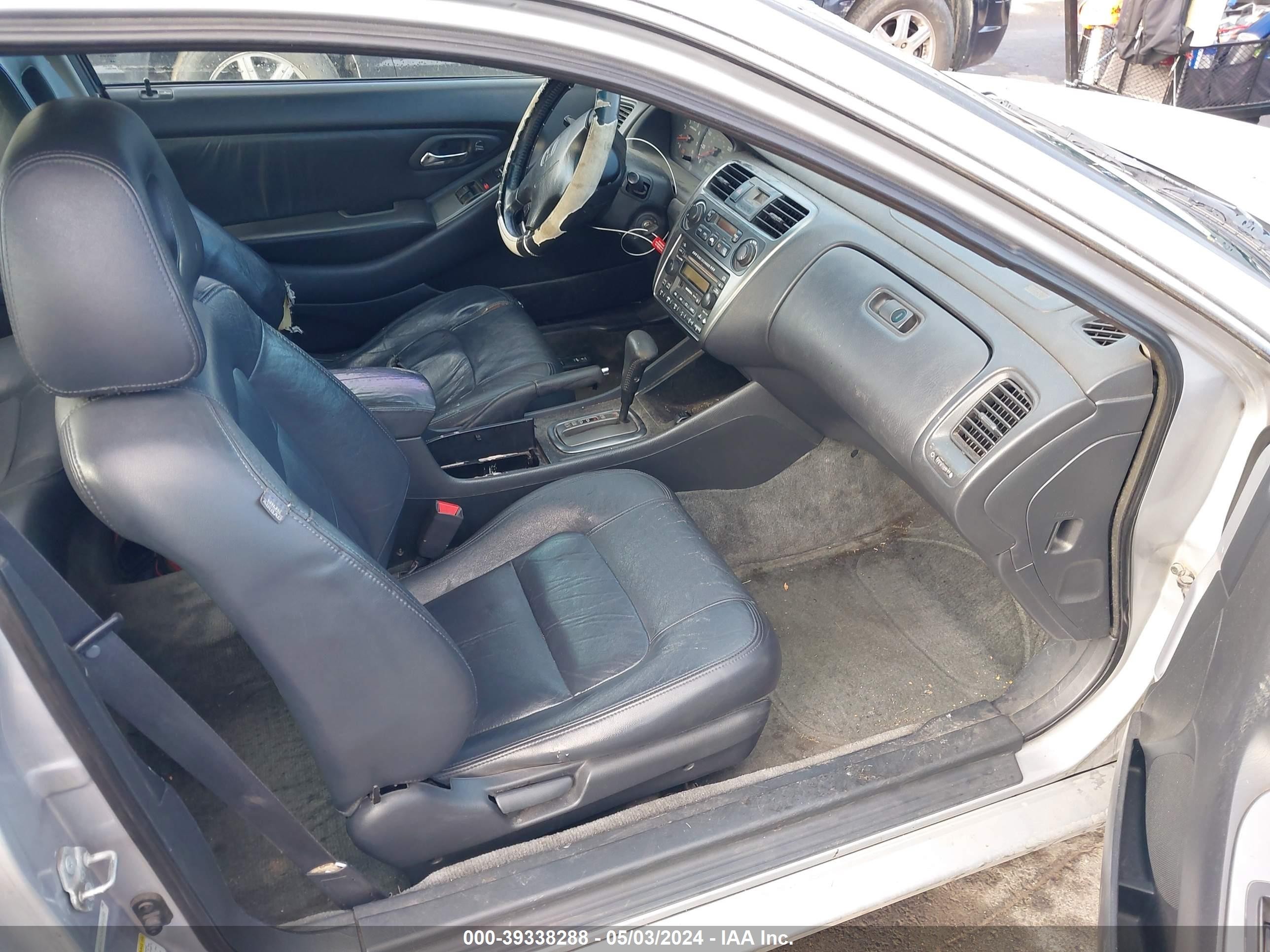 Photo 4 VIN: 1HGCG22532A006001 - HONDA ACCORD 