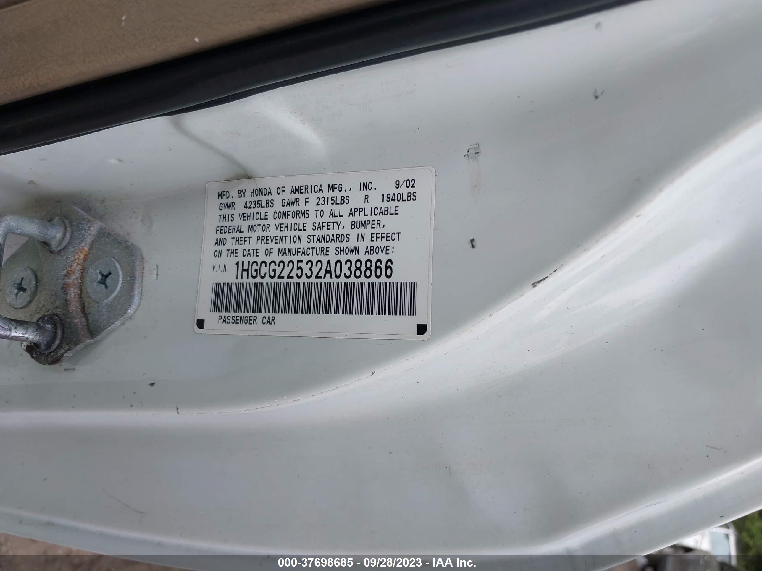 Photo 8 VIN: 1HGCG22532A038866 - HONDA ACCORD 