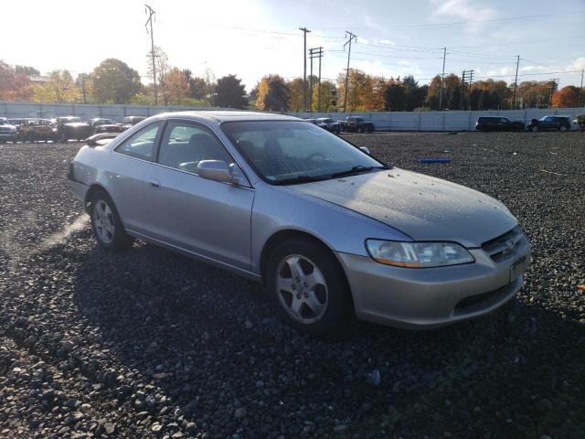 Photo 3 VIN: 1HGCG2258YA031890 - HONDA ACCORD 