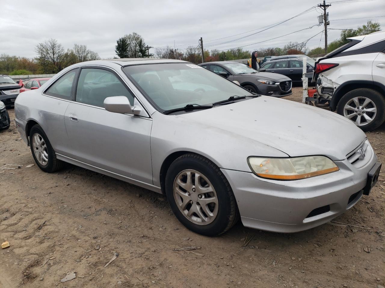 Photo 3 VIN: 1HGCG22592A038130 - HONDA ACCORD 