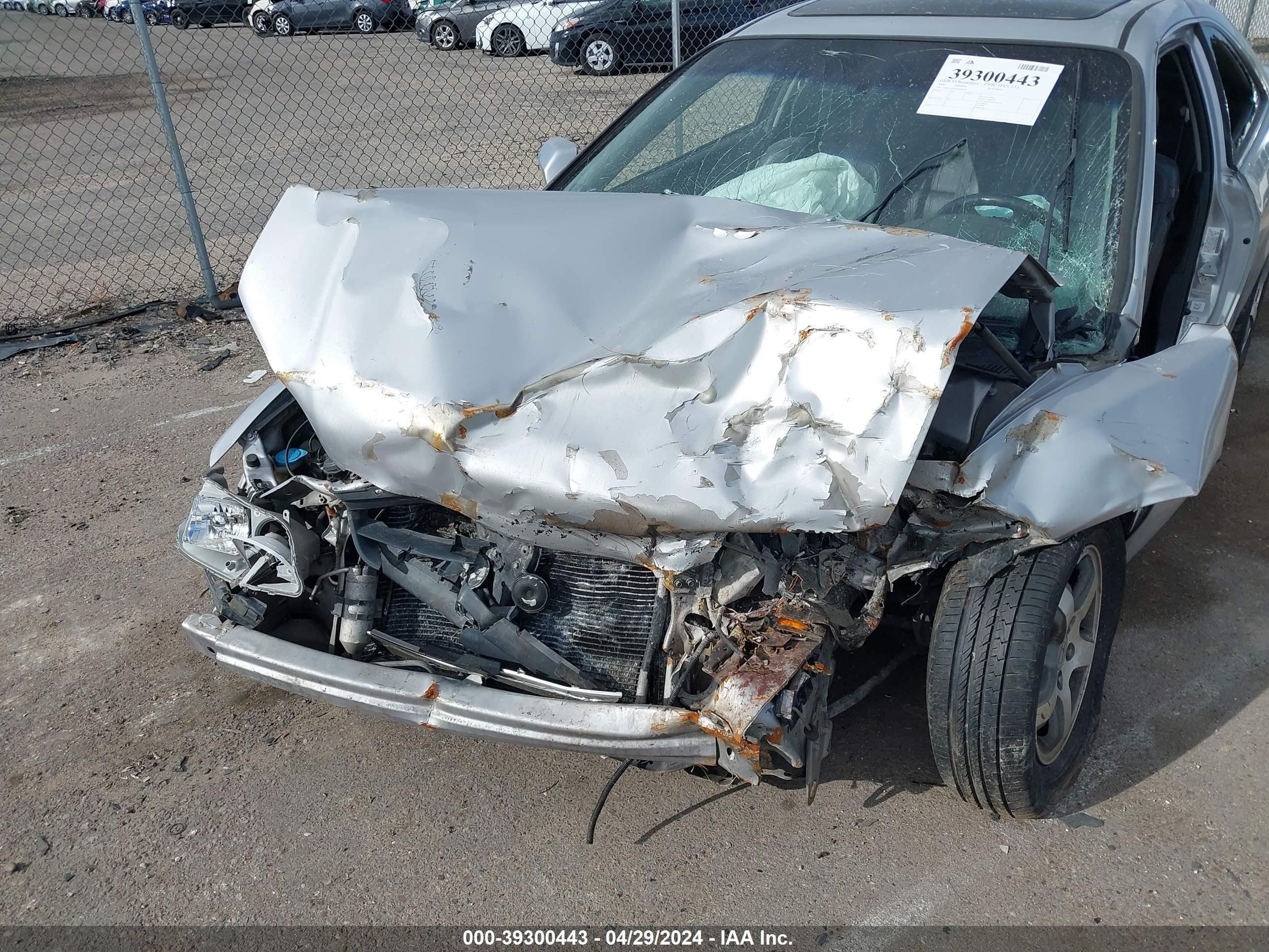 Photo 5 VIN: 1HGCG2259YA008330 - HONDA ACCORD 