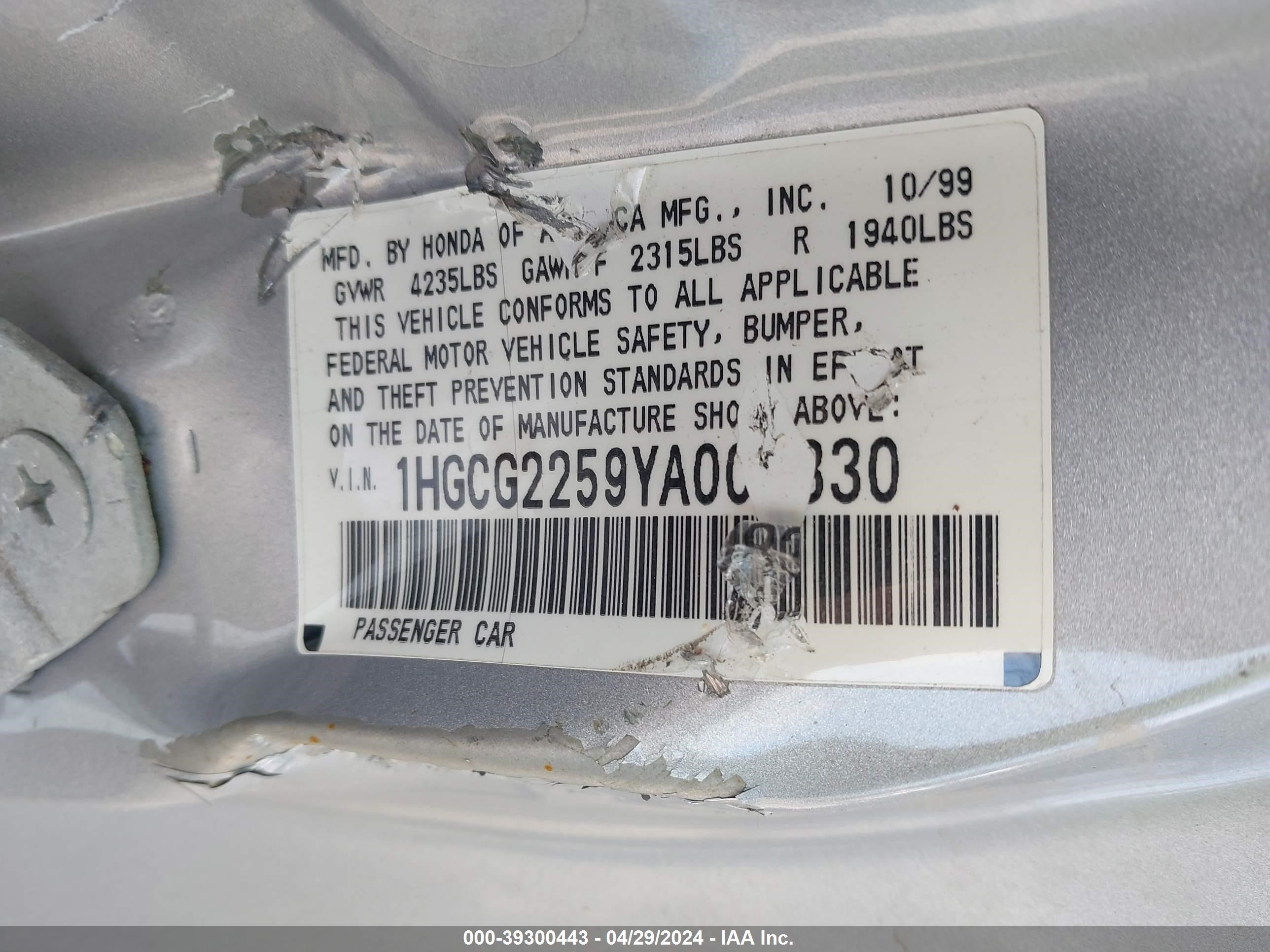 Photo 8 VIN: 1HGCG2259YA008330 - HONDA ACCORD 