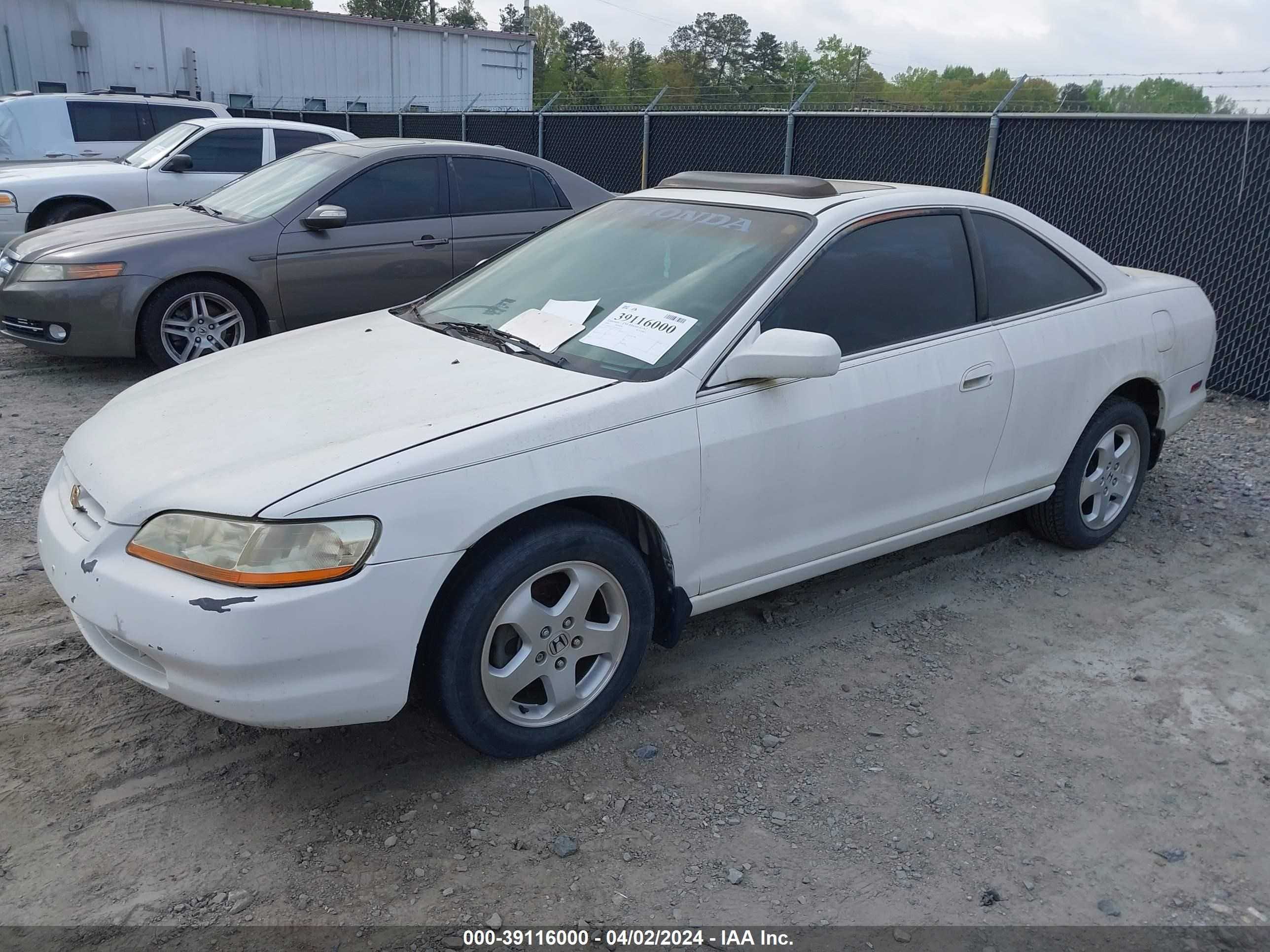 Photo 1 VIN: 1HGCG225XWA013534 - HONDA ACCORD 