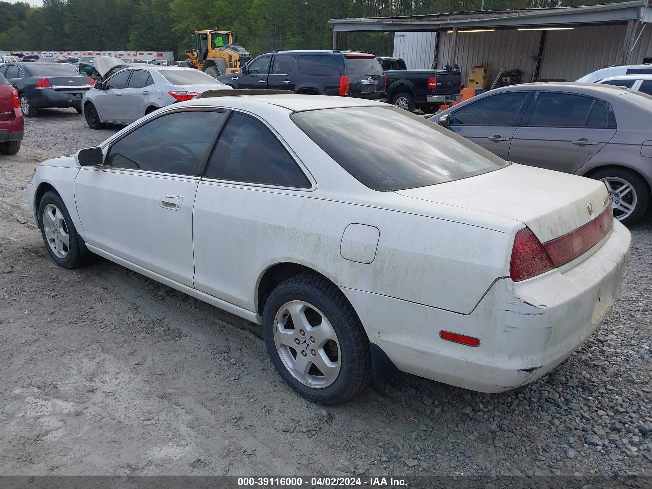 Photo 2 VIN: 1HGCG225XWA013534 - HONDA ACCORD 