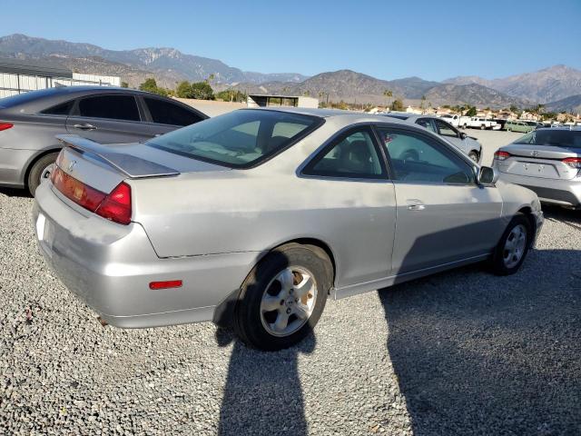 Photo 2 VIN: 1HGCG31582A011539 - HONDA ACCORD 