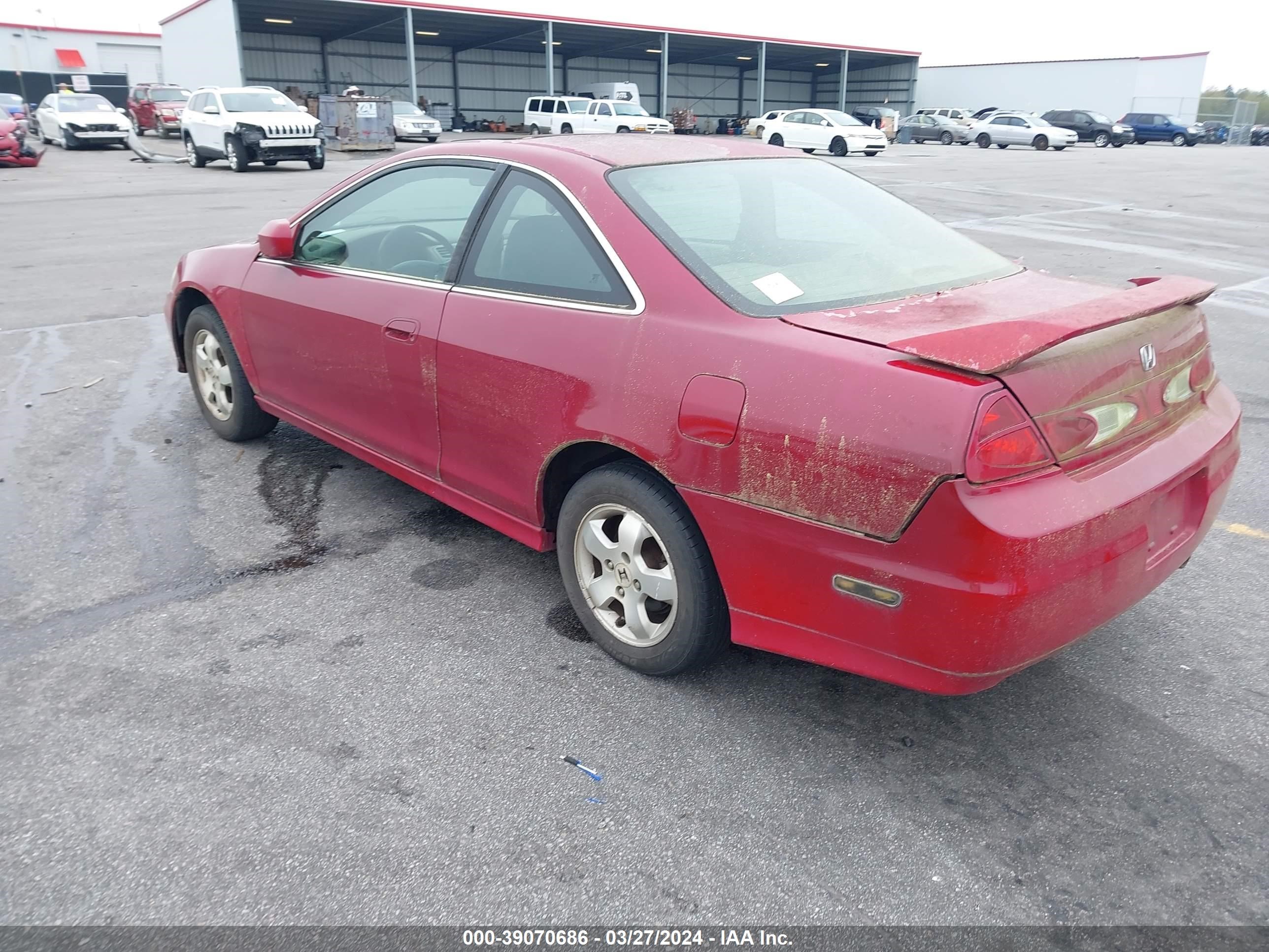 Photo 2 VIN: 1HGCG31761A000801 - HONDA ACCORD 