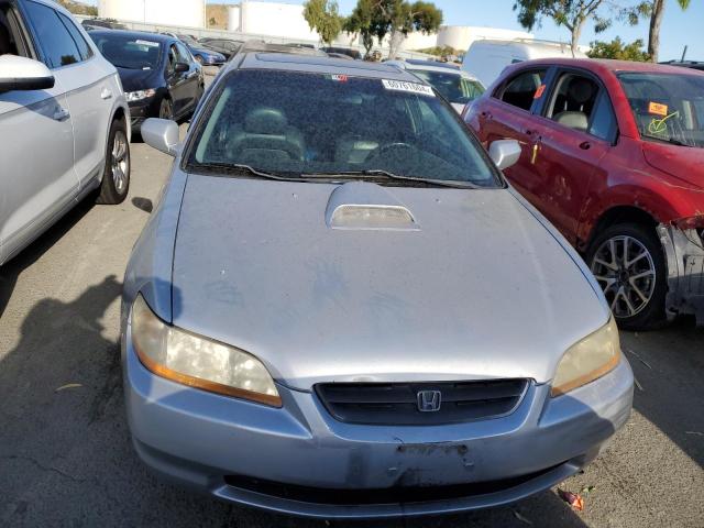 Photo 4 VIN: 1HGCG3177YA021019 - HONDA ACCORD 