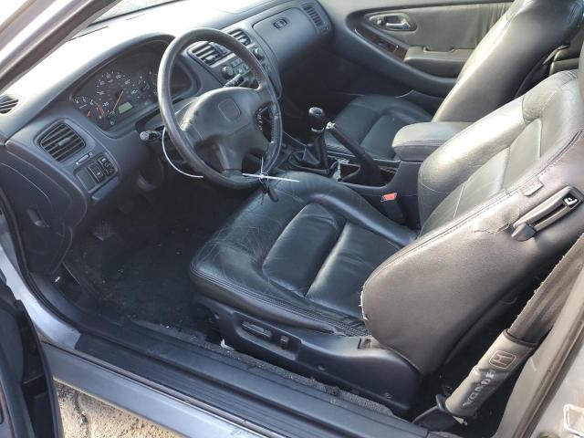 Photo 6 VIN: 1HGCG3177YA021019 - HONDA ACCORD 