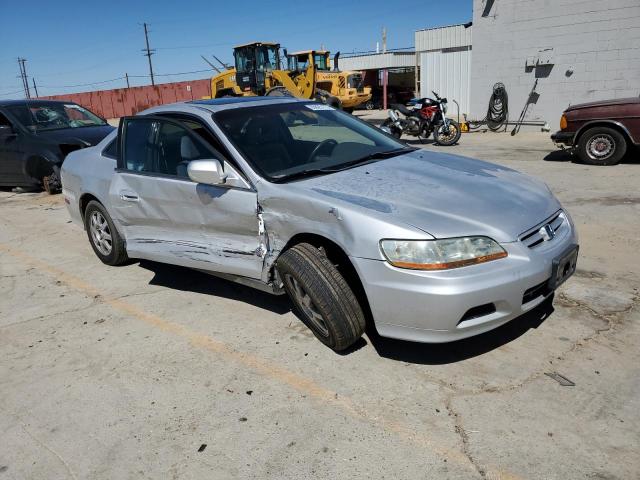 Photo 3 VIN: 1HGCG32222A010570 - HONDA ACCORD SE 