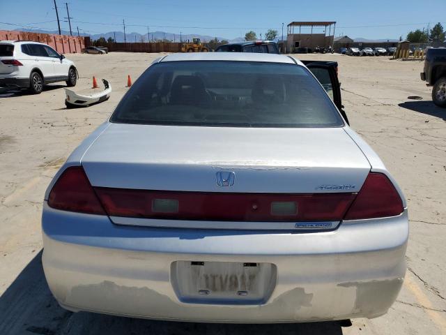 Photo 5 VIN: 1HGCG32222A010570 - HONDA ACCORD SE 