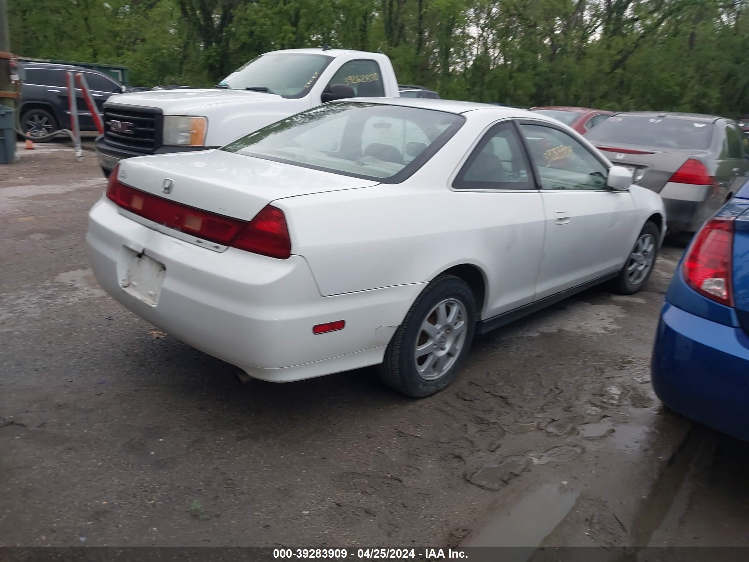 Photo 3 VIN: 1HGCG32232A016202 - HONDA ACCORD 