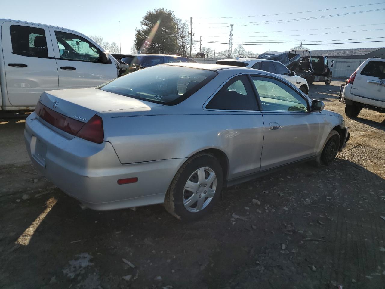 Photo 2 VIN: 1HGCG32402A004008 - HONDA ACCORD 