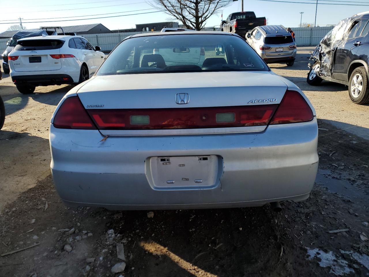 Photo 5 VIN: 1HGCG32402A004008 - HONDA ACCORD 