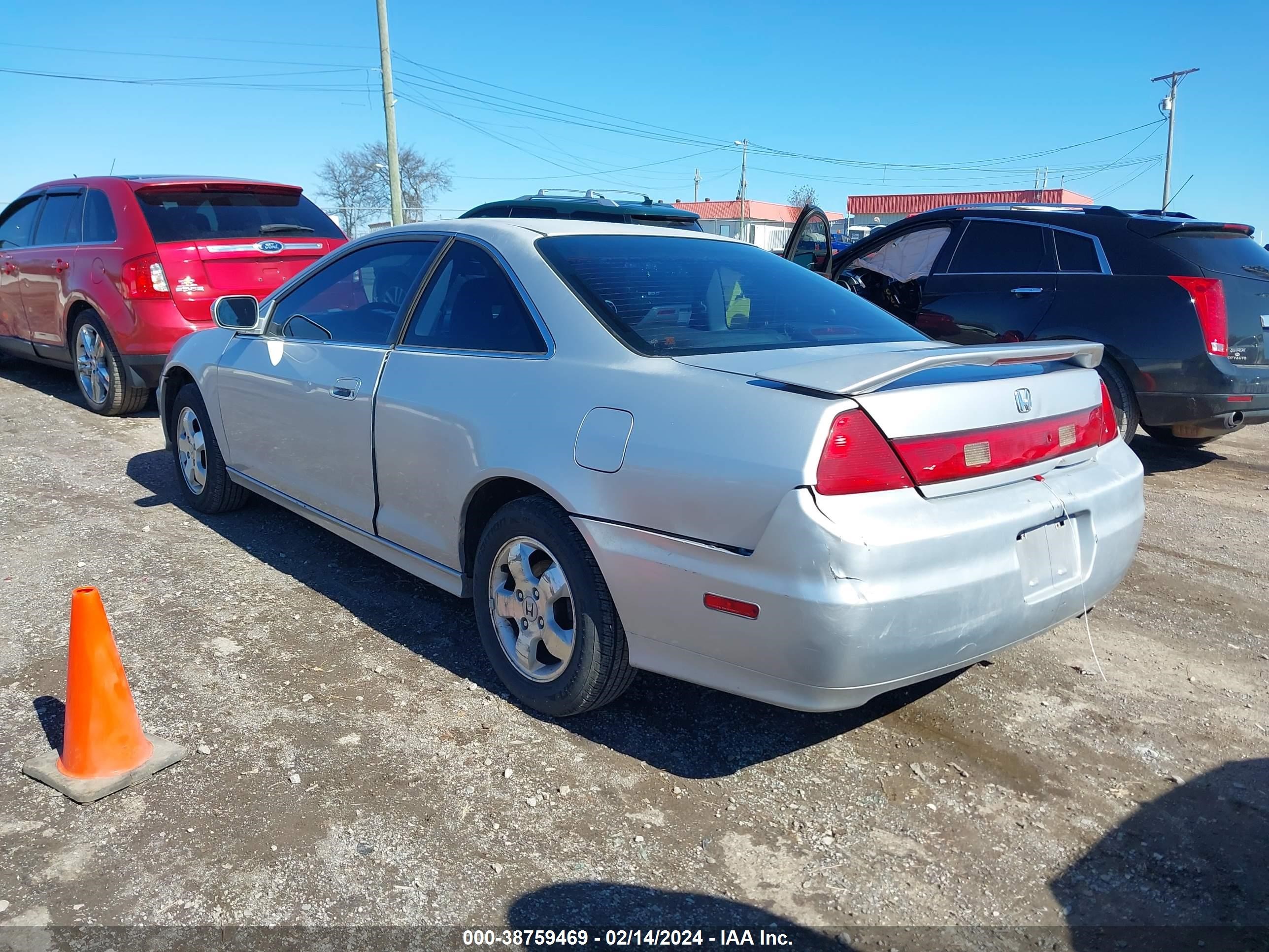 Photo 2 VIN: 1HGCG32591A030419 - HONDA ACCORD 