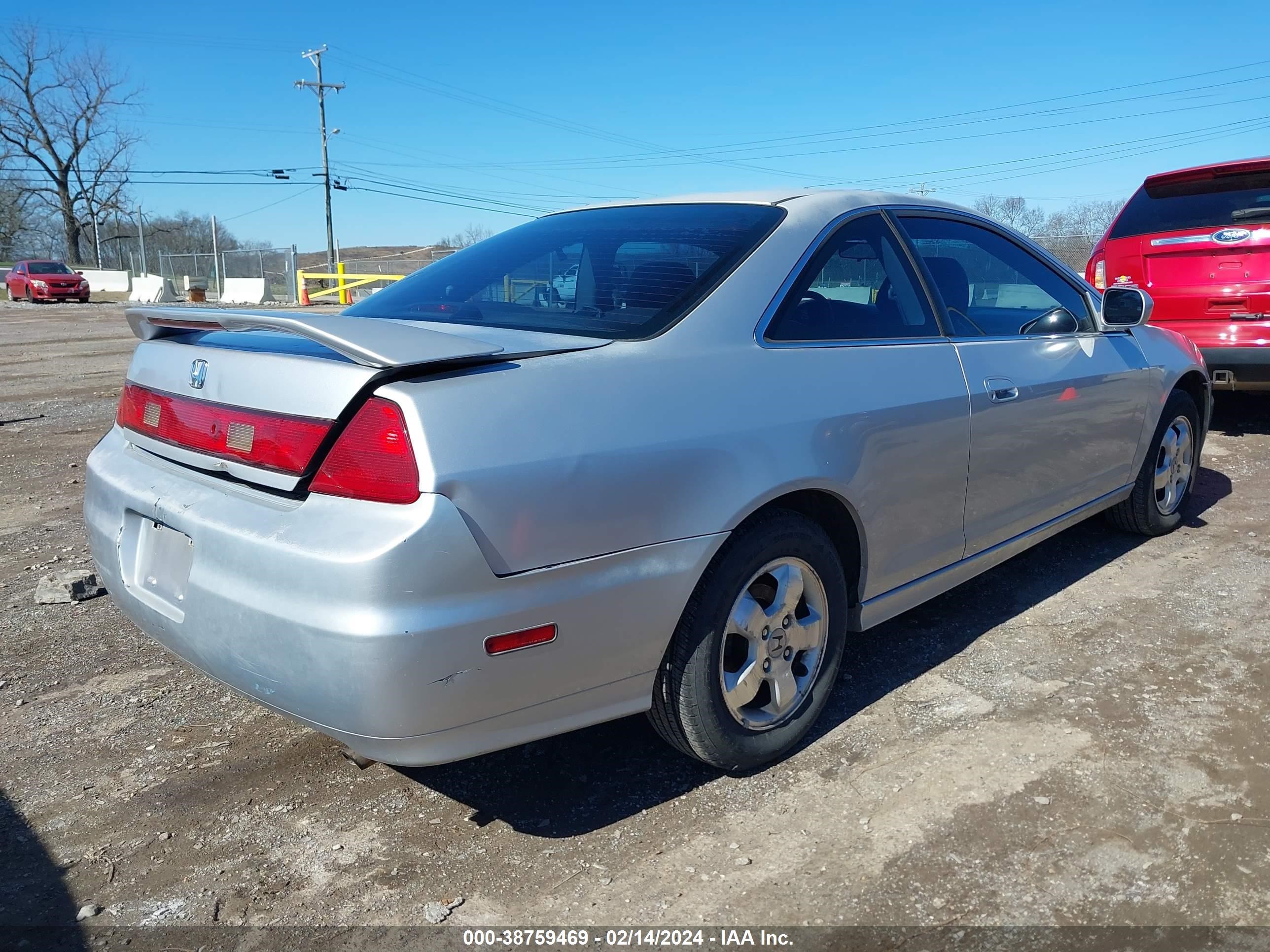 Photo 3 VIN: 1HGCG32591A030419 - HONDA ACCORD 