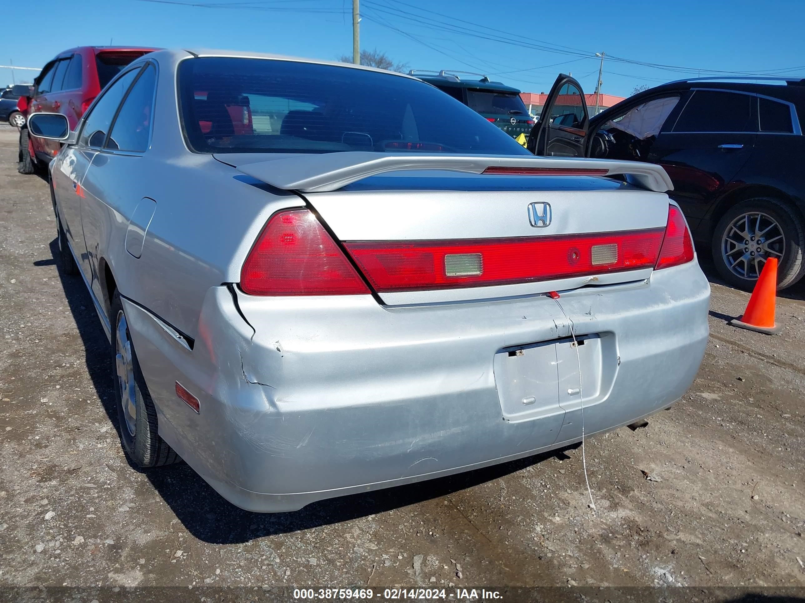 Photo 5 VIN: 1HGCG32591A030419 - HONDA ACCORD 