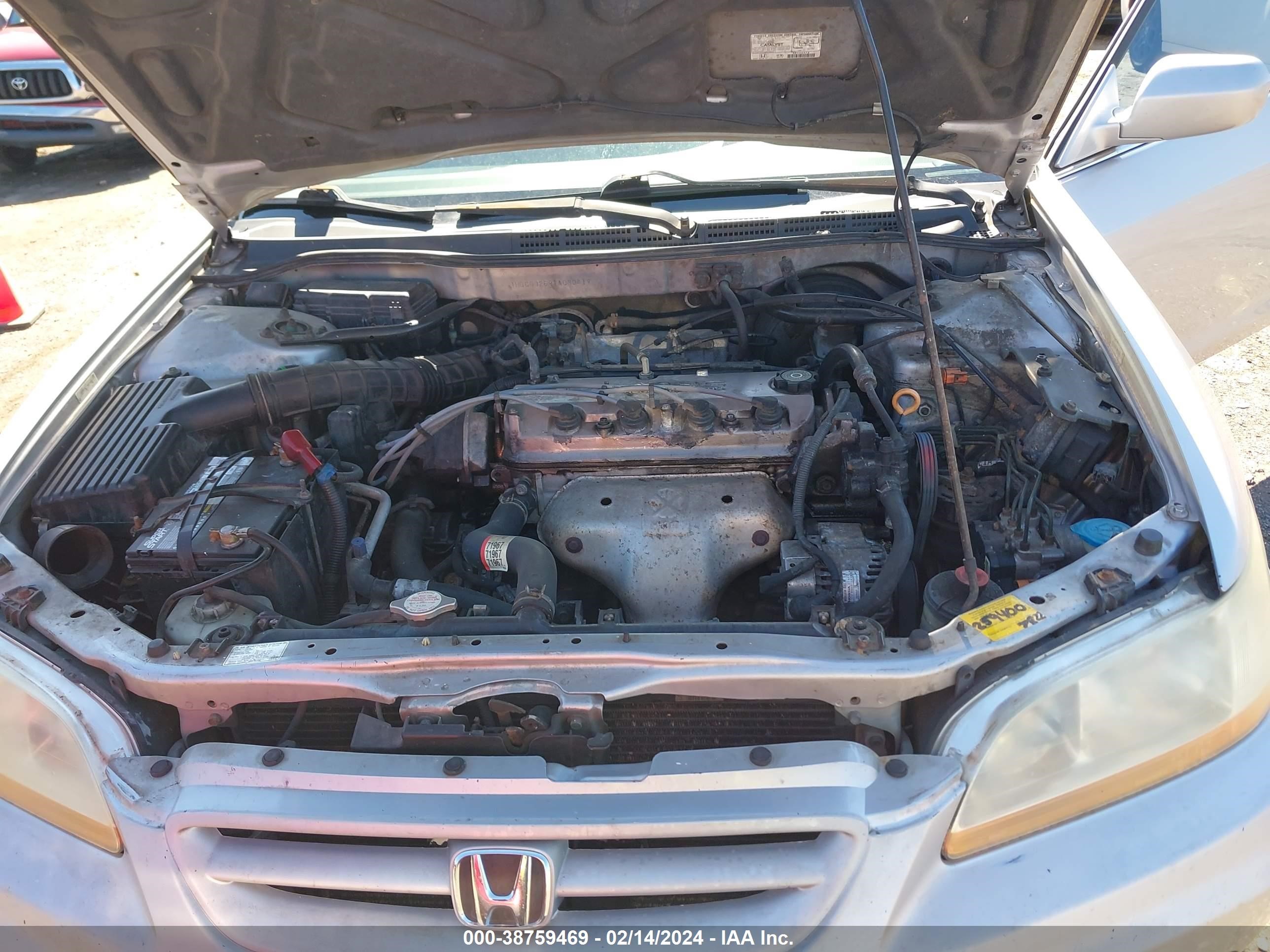 Photo 9 VIN: 1HGCG32591A030419 - HONDA ACCORD 