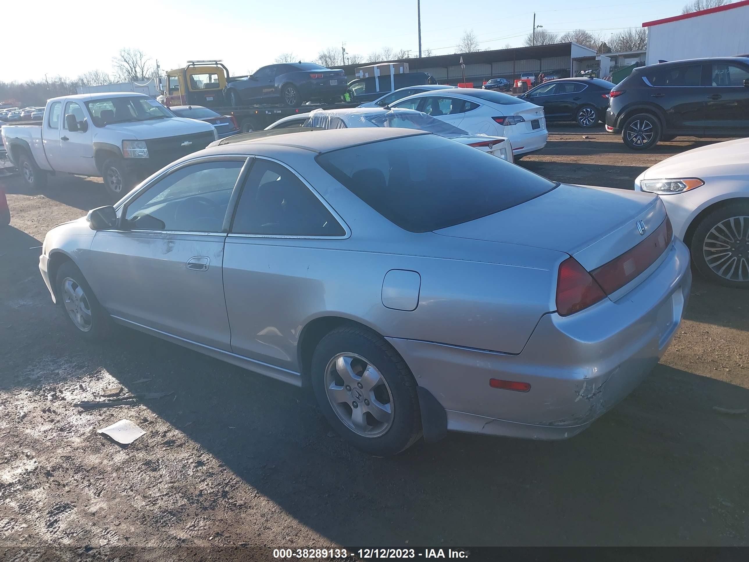 Photo 2 VIN: 1HGCG32762A015752 - HONDA ACCORD 