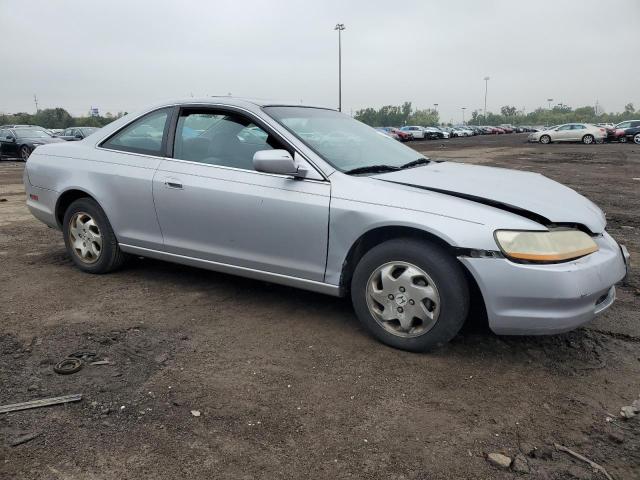 Photo 3 VIN: 1HGCG327XYA028884 - HONDA ACCORD EX 