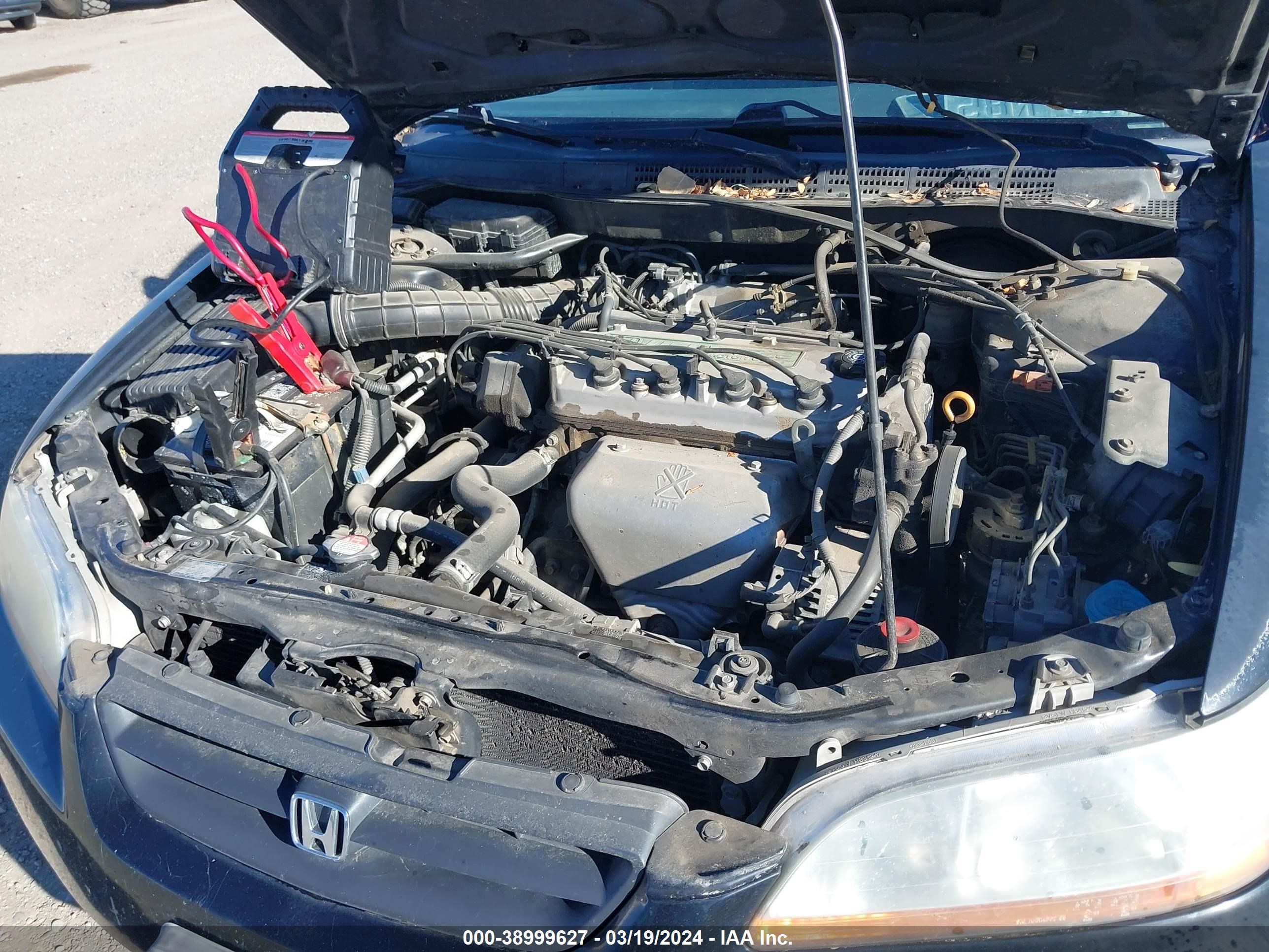 Photo 9 VIN: 1HGCG327XYA031820 - HONDA ACCORD 