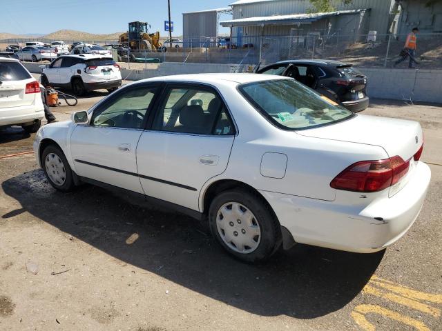 Photo 1 VIN: 1HGCG5540YA020113 - HONDA ACCORD LX 