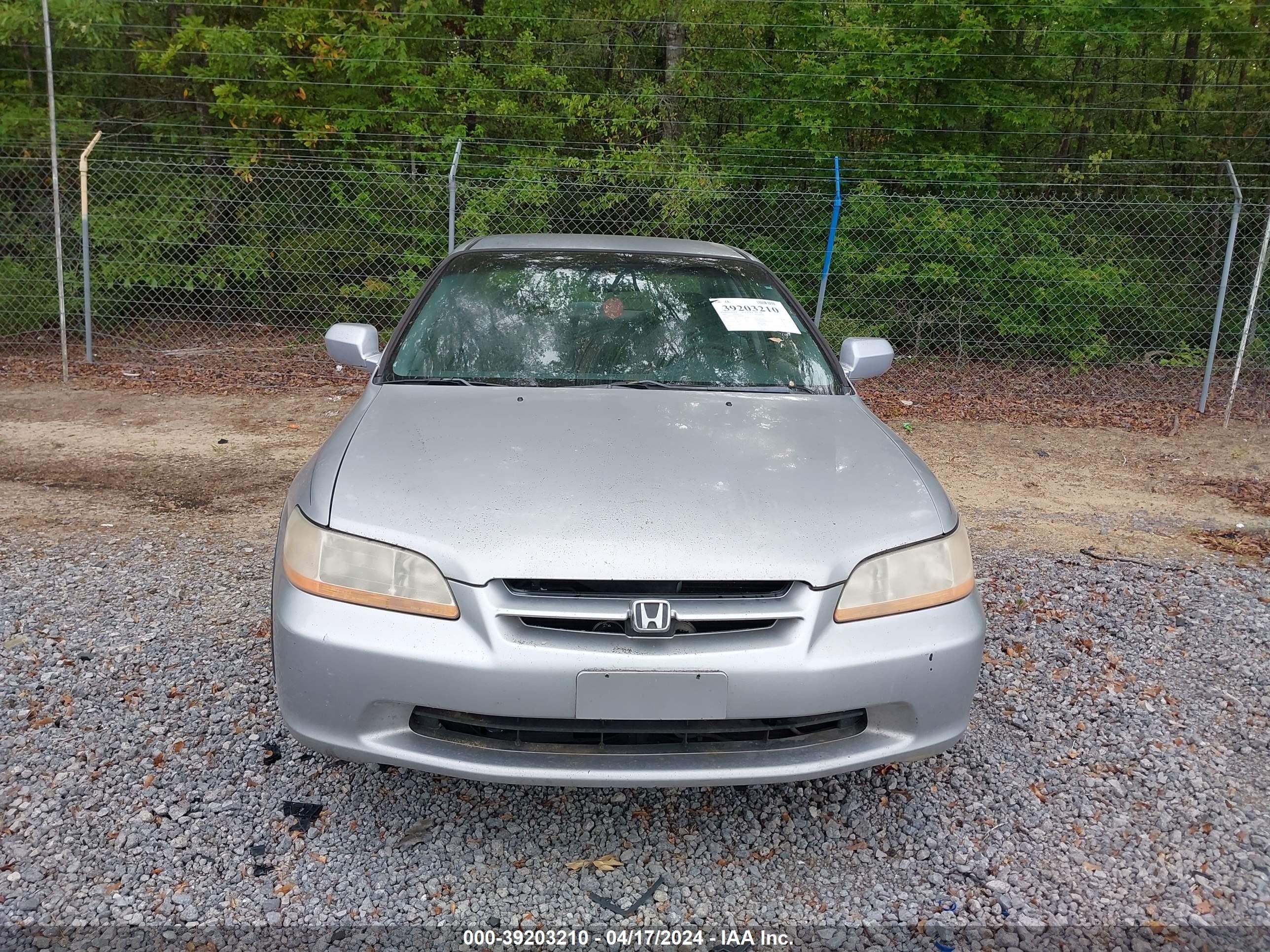 Photo 5 VIN: 1HGCG5542YA068048 - HONDA ACCORD 