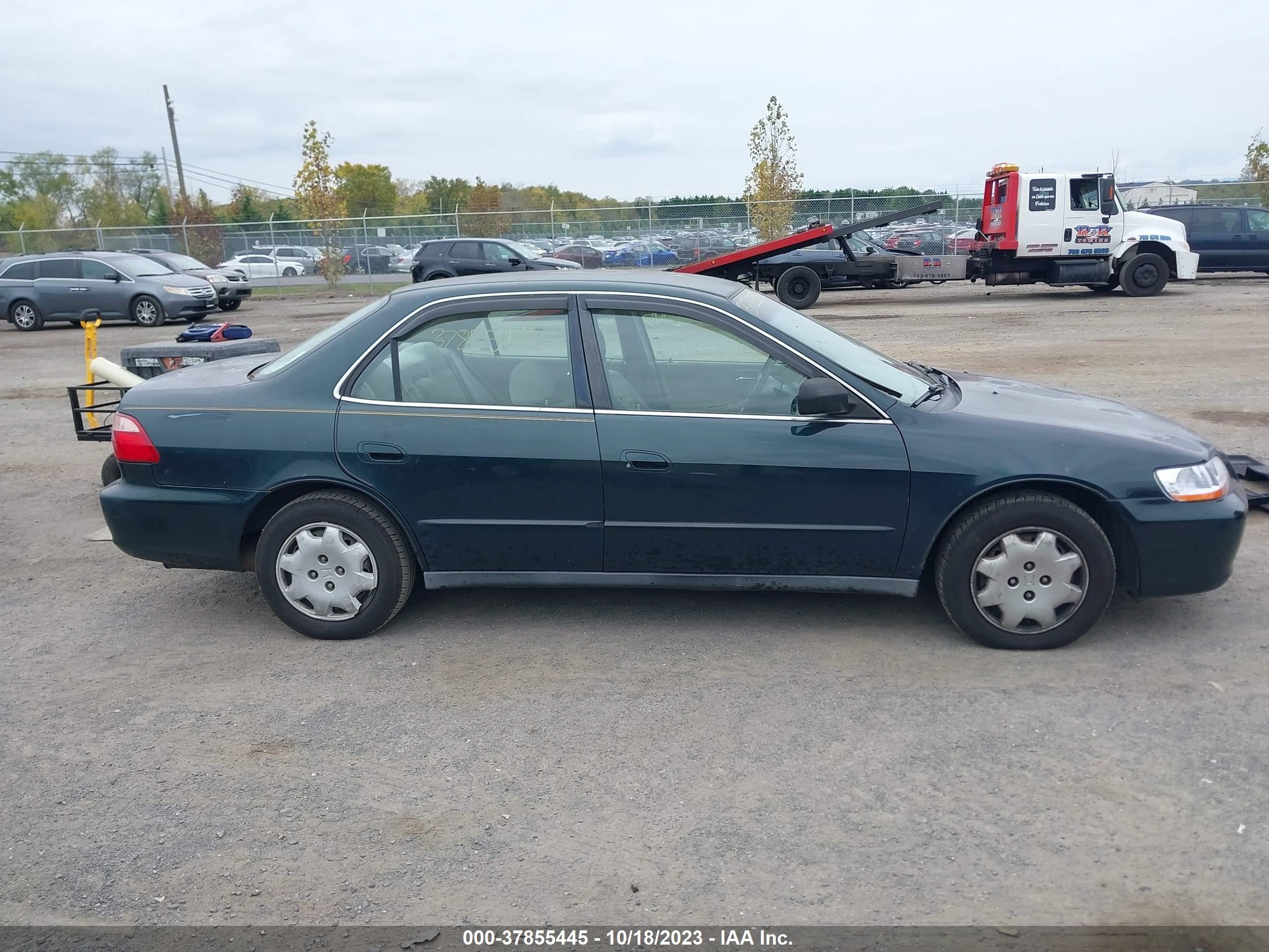 Photo 12 VIN: 1HGCG5543WA173565 - HONDA ACCORD 