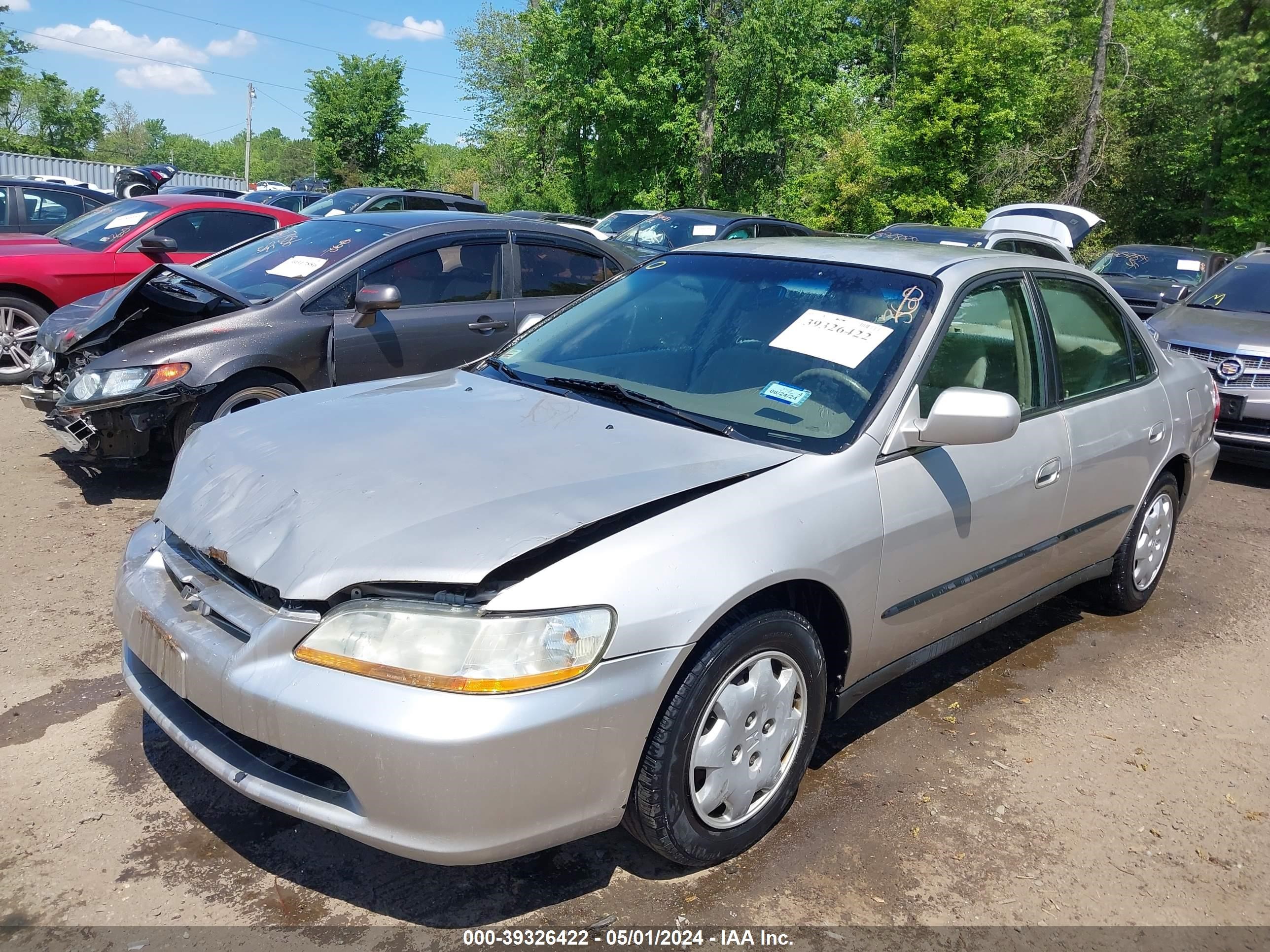 Photo 1 VIN: 1HGCG5543XA140468 - HONDA ACCORD 