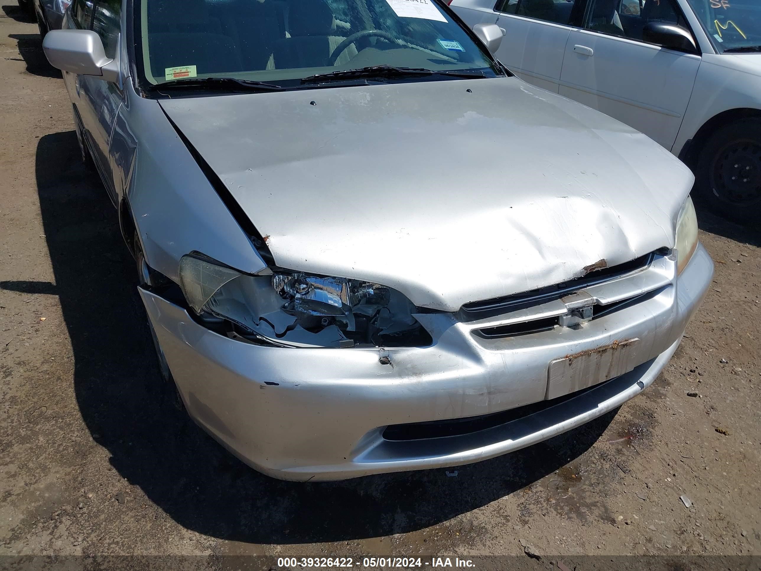 Photo 5 VIN: 1HGCG5543XA140468 - HONDA ACCORD 