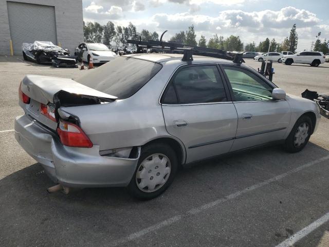 Photo 2 VIN: 1HGCG5544YA068049 - HONDA ACCORD 