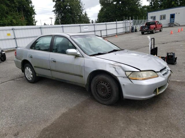 Photo 3 VIN: 1HGCG554XWA013084 - HONDA ACCORD LX 