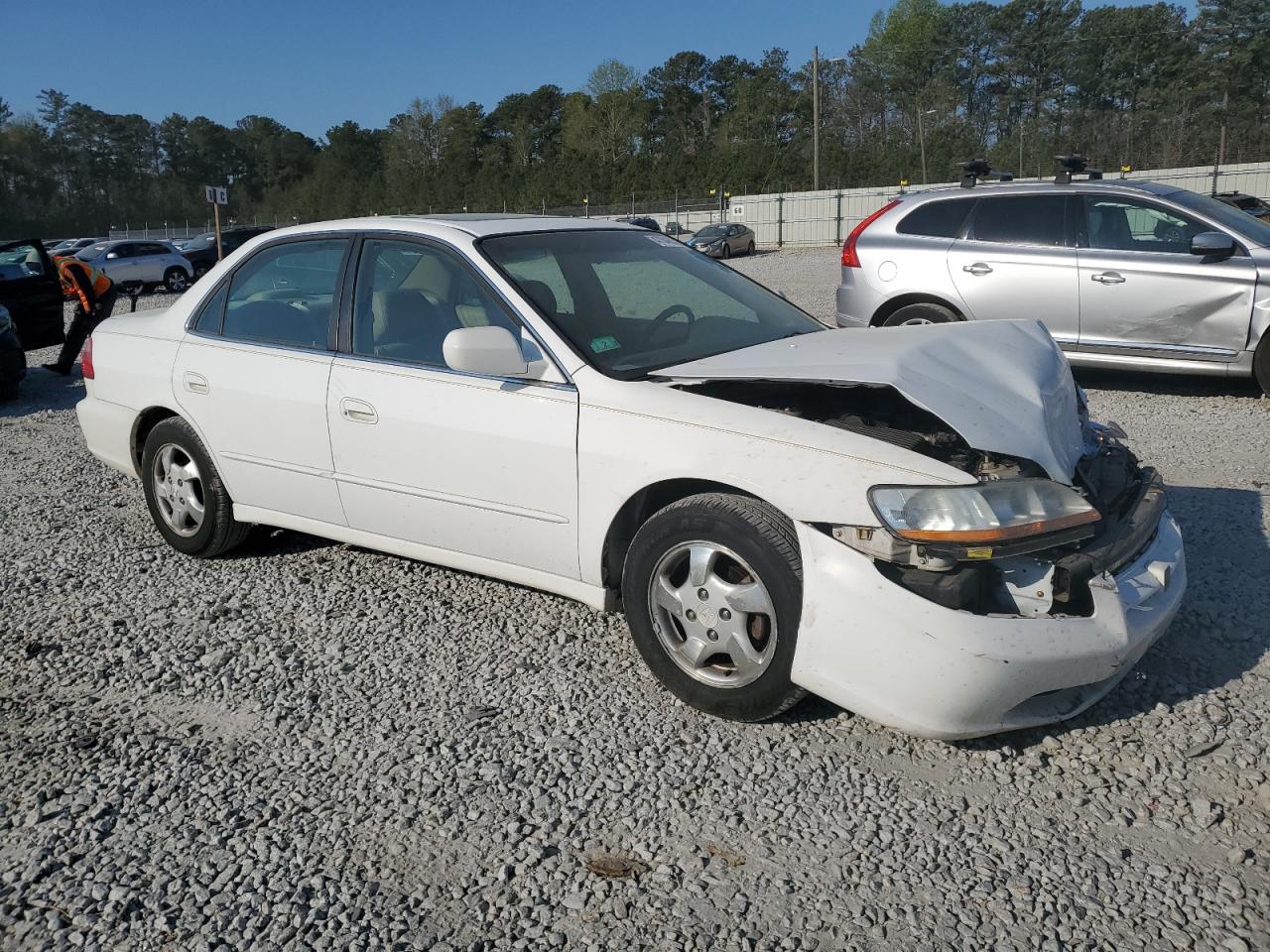 Photo 3 VIN: 1HGCG5564YA035134 - HONDA ACCORD 