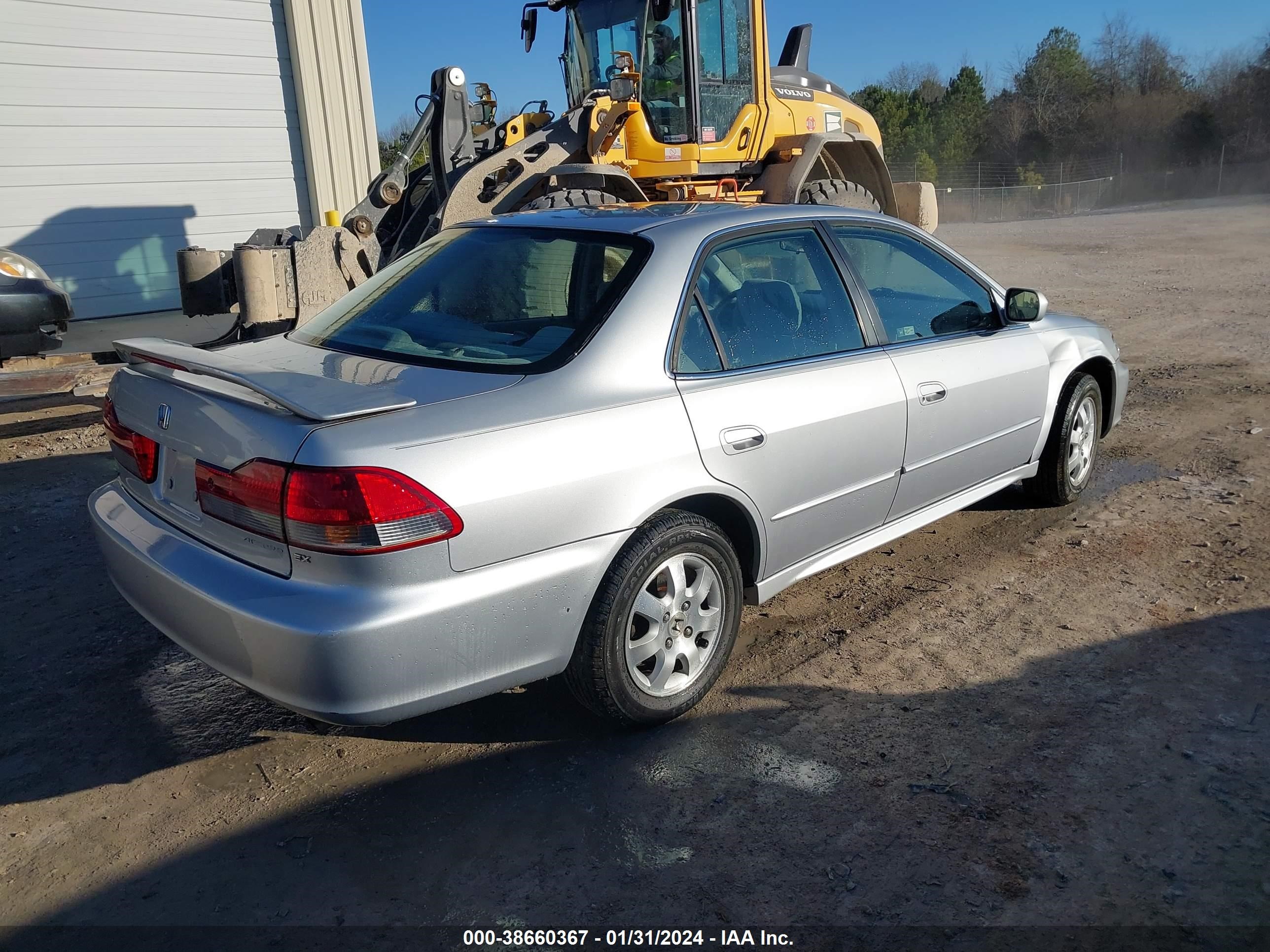 Photo 3 VIN: 1HGCG55662A026121 - HONDA ACCORD 