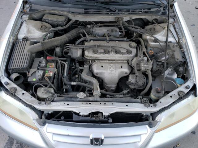 Photo 10 VIN: 1HGCG56401A084477 - HONDA ACCORD LX 