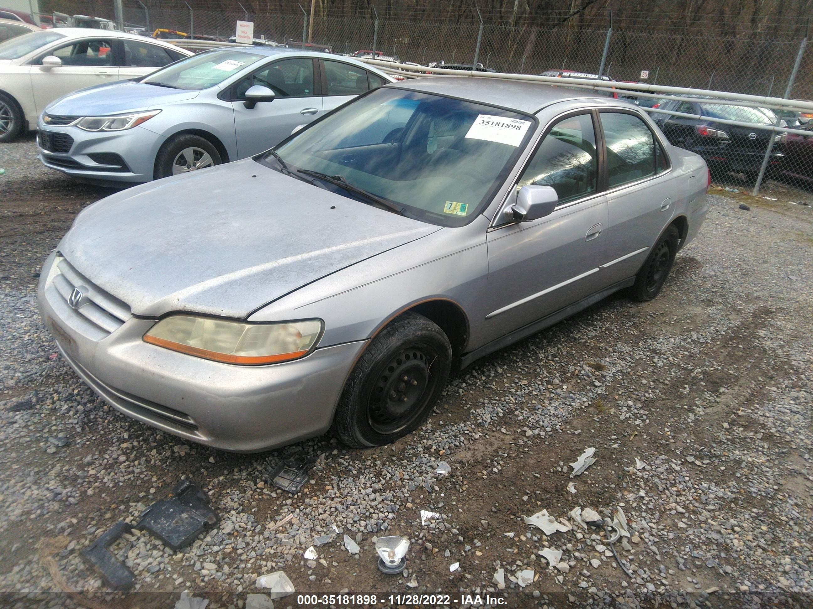 Photo 1 VIN: 1HGCG56401A110284 - HONDA ACCORD 