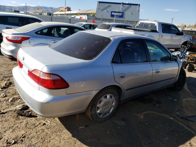 Photo 2 VIN: 1HGCG5640WA140876 - HONDA ACCORD 