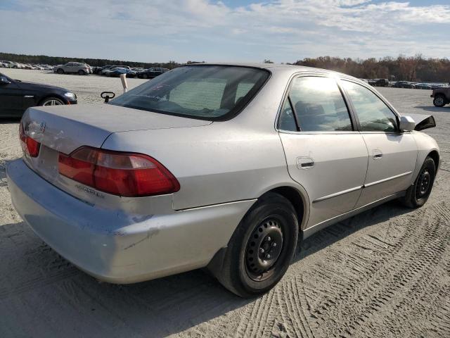 Photo 2 VIN: 1HGCG5640XA116417 - HONDA ACCORD 