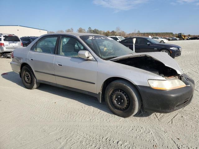 Photo 3 VIN: 1HGCG5640XA116417 - HONDA ACCORD 