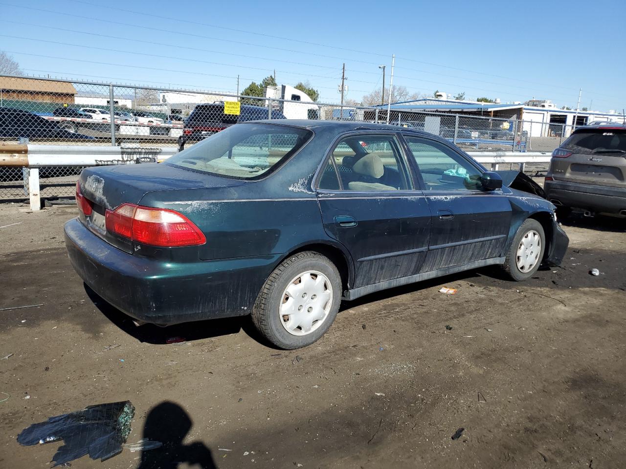 Photo 2 VIN: 1HGCG5640YA005321 - HONDA ACCORD 