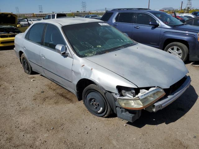 Photo 3 VIN: 1HGCG5640YA153677 - HONDA ACCORD 