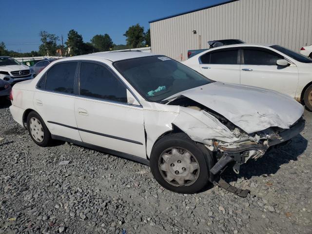 Photo 3 VIN: 1HGCG5642YA040443 - HONDA ACCORD LX 